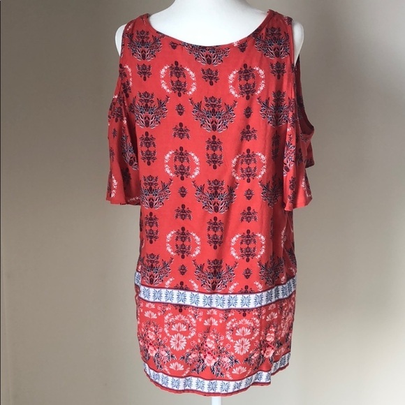 NWT St. John’s Bay Cold Shoulder Top‎ - Picture 3 of 8